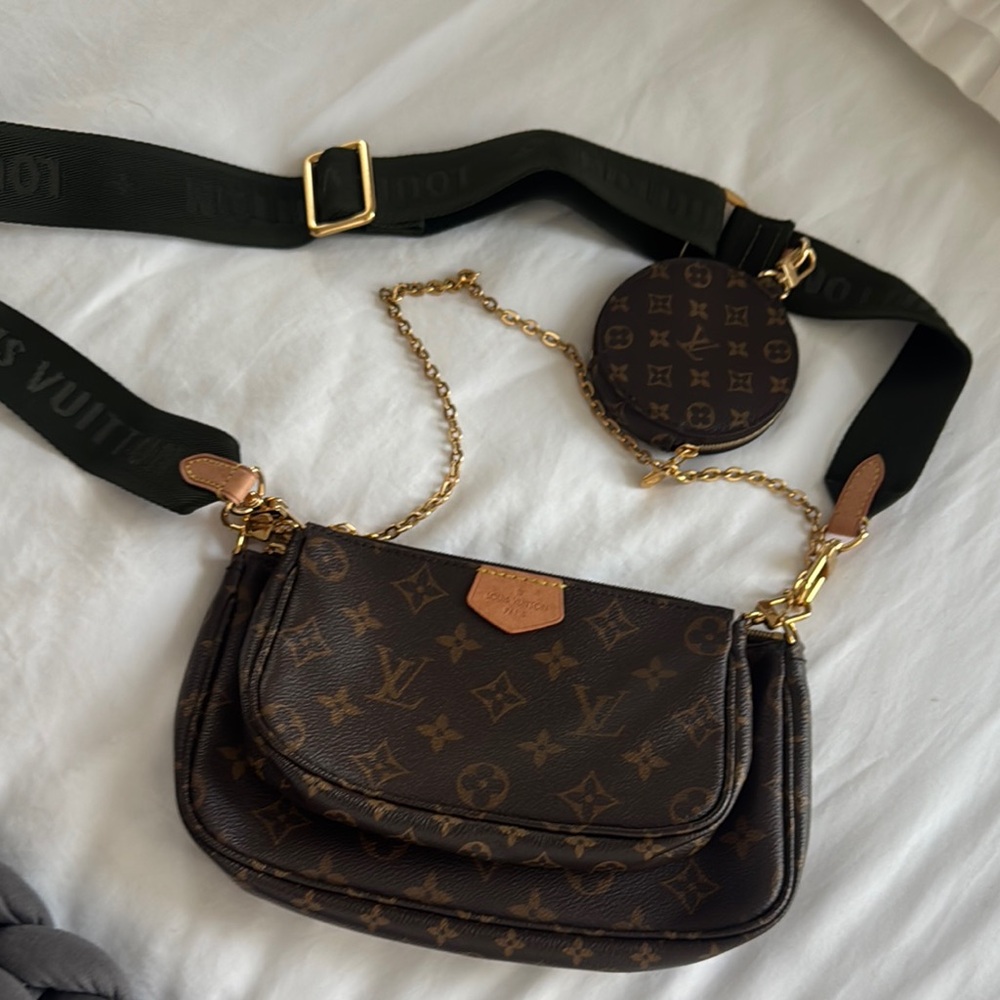 Louis Vuitton Elegant Brown Designer Crossbody Bag